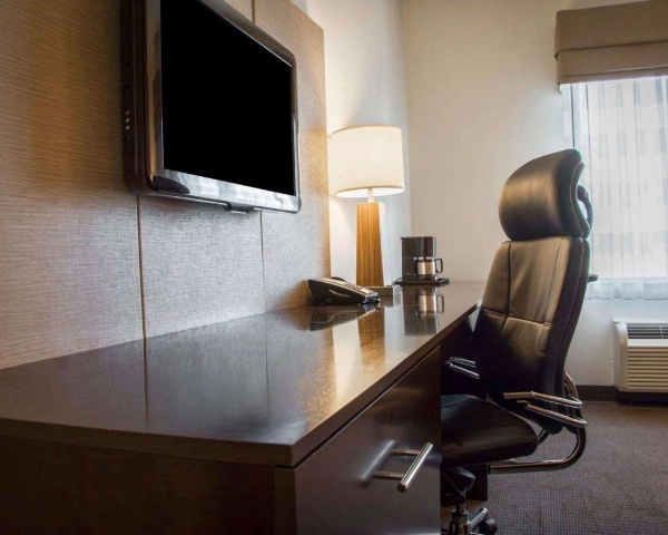 Sleep Inn & Suites Medical Center image 13